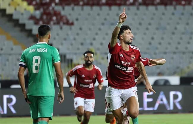 الأهلي يستعيد قمة الدوري بالفوز على المصري بهدف وسام أبو علي