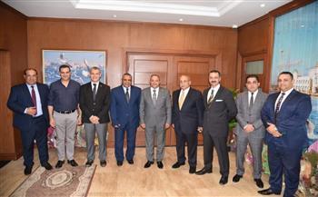 محافظ بورسعيد يستقبل مجلس إدارة نادي القضاة ببورسعيد