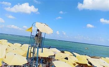 "مصايف الإسكندرية": جميع الشواطئ مفتوحة ورفع الرايات الصفراء بالقطاعين الشرقي والغربي