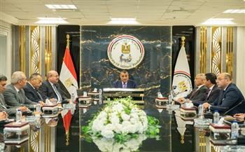 وزير الدولة للإنتاج الحربي يبحث مع "حماة الوطن" أوجه التعاون المشترك