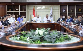 وزير الصحة ومحافظ بني سويف يناقشان تطوير المنظومة مع أعضاء مجلسي النواب والشيوخ