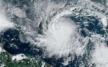 رئيس وزراء جامايكا يحذر المواطنين من اقتراب إعصار «بيريل»