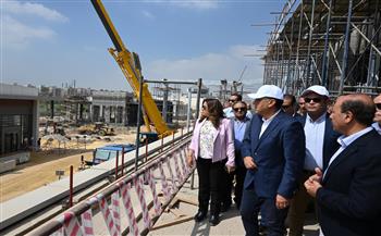 رئيس الوزراء يتفقد عددًا من مشروعات القاهرة التاريخية يستهلها بحديقة تلال الفسطاط