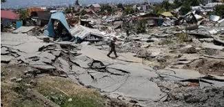 مصرع وفقدان 31 شخصا جراء وقوع انهيار أرضي بجزيرة "سولاوسي" الإندونيسية 