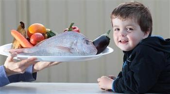 لهذه الأسباب..الأسماك مهمة لصحة طفلك