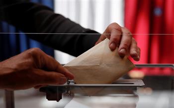 «فاينانشيال تايمز»: فرنسا لديها فرصة ضئيلة لاستعادة سياساتها «المُمزقة»