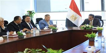 وزير الصحة يبحث مع الاتحاد المصري لجمعيات المستثمرين تعزيز التعاون بالقطاع الصحي
