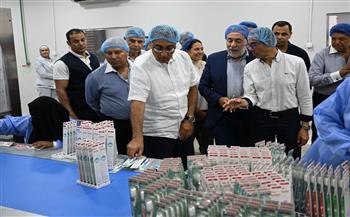 رئيس الوزراء يتفقد مصنع شركة "داوف" لتصنيع منتجات العناية بالفم والأسنان في الإسكندرية