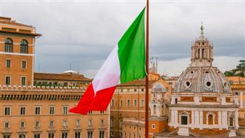 الخارجية الإيطالية: لم نتلق بلاغات لمواطنينا بمقديشيو ونتابع تطورات الأوضاع باهتمام    
