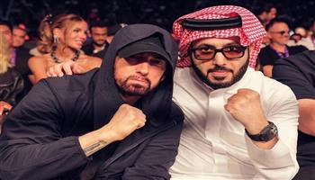 تركي آل الشيخ يشارك صورا لحفل مغني الراب الأمريكي Eminem بموسم الرياض