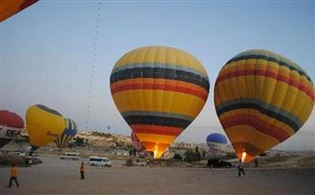 660 سائحا على متن 30 رحلة بالون طائر في سماء الأقصر