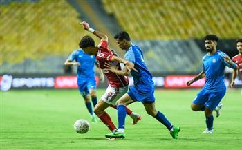التعادل السلبي يحسم الشوط الأول بين الأهلي وسموحة في الدوري الممتاز