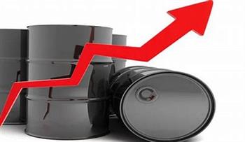 أسعار النفط تسجل ارتفاعًا طفيفًا مع تزايد احتمالات استئناف إنتاج حقول النفط الليبية