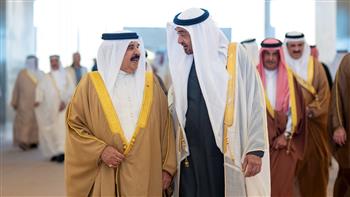 ملك البحرين يصل إلى أبوظبي في زيارة خاصة