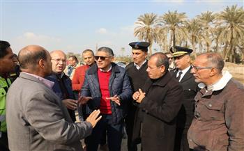 محافظ الجيزة يؤكد أهمية طريق مصر أسيوط الزراعي لوقوع العديد من القرى على جنباته