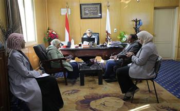 نائب محافظ الوادي الجديد تعقد اجتماعًا مع الجهات المعنية لبحث خطة رفع كفاءة المنازل بقرى "حياة كريمة"