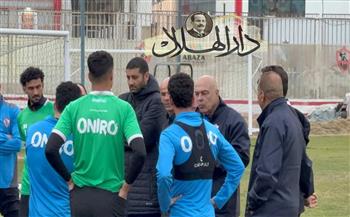 الكونفدرالية.. جروس يجتمع مع لاعبي الزمالك استعدادًا للقاء بلاك بولز  