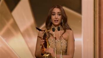 هنا الزاهد تتسلم جائوة أفضل ممثلة بـحفل joyaward