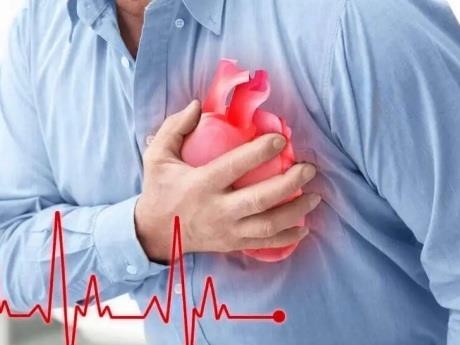 احذر 6 أعراض تنبأ بجلطة القلب!
