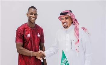 الأهلي يطالب نادي الخلود السعودي بسداد مستحقات استعارة أليو ديانج