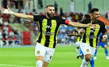 كلاسيكو السعودية.. كريم بنزيما يقود اتحاد جدة أمام الهلال