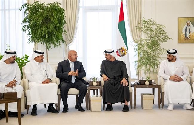 محمد بن زايد يستقبل وزراء "جلوبال ريل 2025" في أبو ظبي ويشيد بدور الإمارات في تطوير النقل