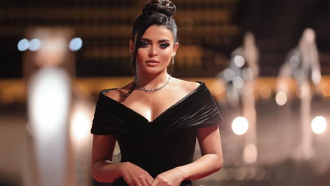 أسماء جلال تعلن انتهاء تصوير فيلم «السلم والثعبان 2» 