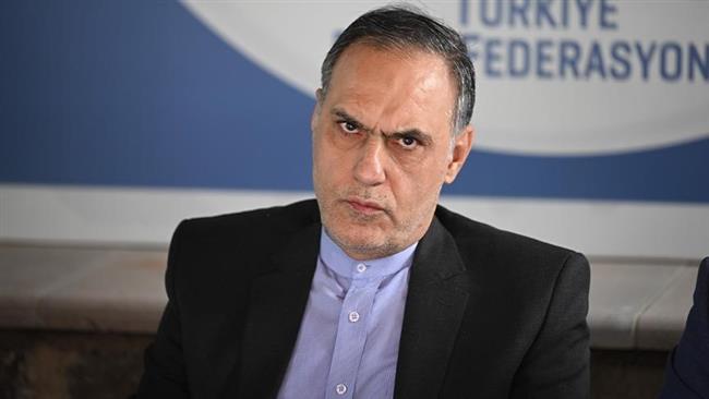 إيران وتركيا تتفقان على إنشاء معبر حدودي جديد لتعزيز التجارة بين البلدين