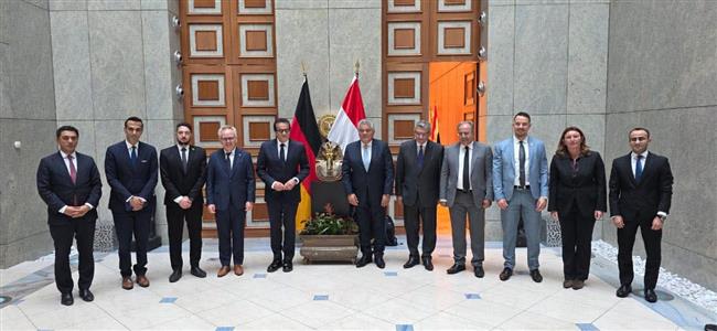على هامش قمة الصحة العالمية ..وزير الصحة يبحث  تعزيز التعاون لتطوير منظومة الصحة في مصر