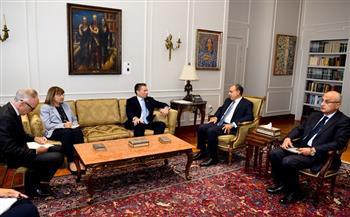 وزير الخارجية يستقبل وكيل الأمين العام للشئون الإنسانية