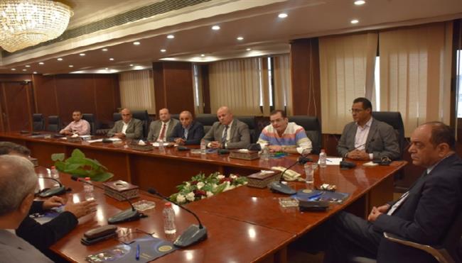 غرفة الجيزة التجارية تبحث مع جهاز تنمية التجارة الداخلية تطوير السجل التجاري وتحويله إلى سجل مميز