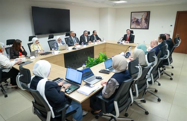 نائب وزير الصحة يترأس اجتماعًا تنسيقيًا من أجل الإعداد لمؤتمر العالمي للسكان والصحة والتنمية البشرية