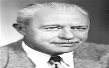 والتر براتين.. عالم الفيزياء الذي وضع حجر الأساس للحواسيب والهواتف الذكية