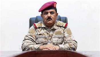 وزير الدفاع اليمني يبحث مع السفير الصومالي آفاق التعاون بين البلدين ومكافحة التهريب