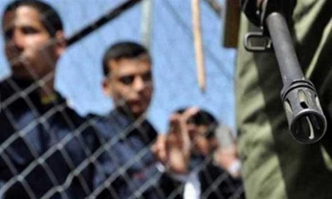  رويترز: من المتوقع إطلاق سراح 250 أسيرا فلسطينيا محكوما عليهم بالسجن المؤبد