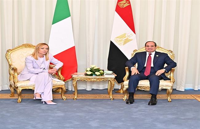 الرئيس السيسي يستقبل ميلوني في شرم الشيخ على هامش قمة السلام