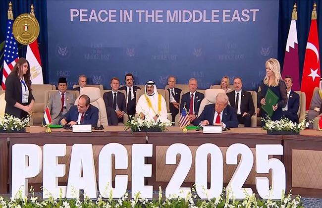 الرئيس السيسي ونظيره الأمريكي يوقعان على وثيقة شاملة بشأن اتفاق إنهاء الحرب في غزة   