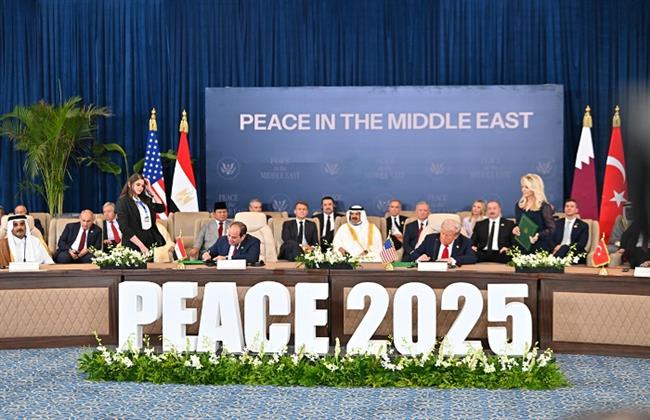 الرئيس السيسي ونظيره الأمريكي يوقعان على وثيقة شاملة بشأن اتفاق إنهاء الحرب في غزة   