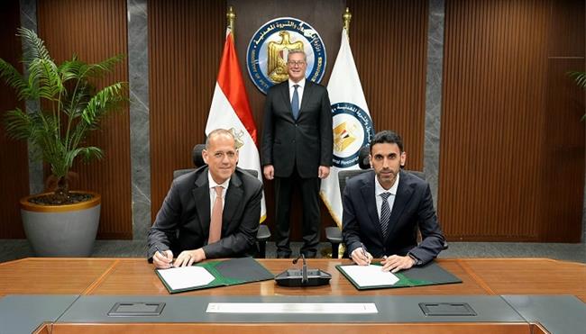 وزير البترول يشهد توقيع عقد حفر خمس آبار غاز جديدة بين «بي بي» و«فالاريس» في البحر المتوسط