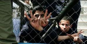 154 أسيرا فلسطينيا سيتم إبعادهم عن الأراضي المحتلة ضمن صفقة التبادل.. تفاصيل