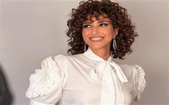 حنان مطاوع في اطلالة جديدة ومضيئة بالنور