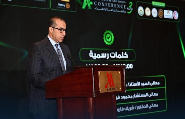 وزير الشؤون النيابية والقانونية والتواصل السياسي: الزراعة والغذاء في مصر قضية أمن قومي