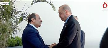 الرئيس السيسي يستقبل نظيره التركي فور وصوله للمشاركة بقمة شرم الشيخ للسلام   