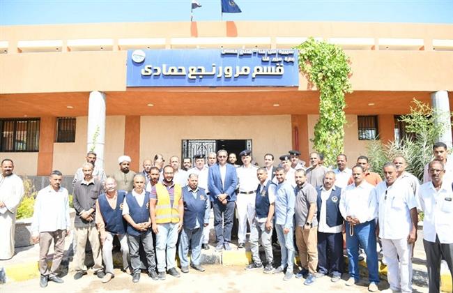 محافظ قنا يتفقد مبنى المرور الجديد بنجع حمادي  