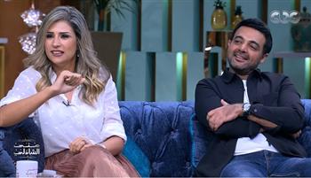 عمرو محمود ياسين: "زوجتي الحبيبة ستخضع لجراحة دقيقة.. ادعوا لها"  