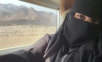 شيماء سيف تفاجئ جمهورها بإطلالة بالنقاب أثناء أداء العمرة في مكة  
