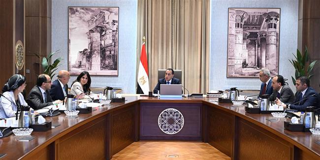 رئيس الوزراء يتابع جهود جهاز تنمية المشروعات المتوسطة والصغيرة ومتناهية الصغر بالمحافظات الحدودية