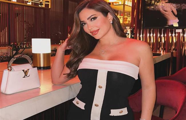بالأبيض والأسود.. نسرين طافش في دبي