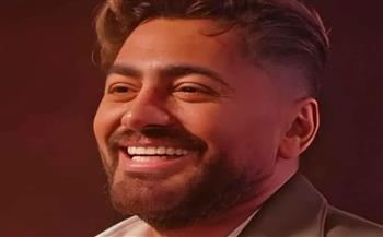 تامر حسني يشارك فيديو يجمعه بطفلة في مطعم...تفاصيل