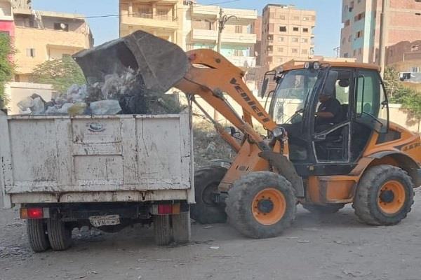 جهود الوحدة المحلية لمركز ومدينة الواسطى في ملفات النظافة والتعديات وتحسين مستوى الخدمات 
